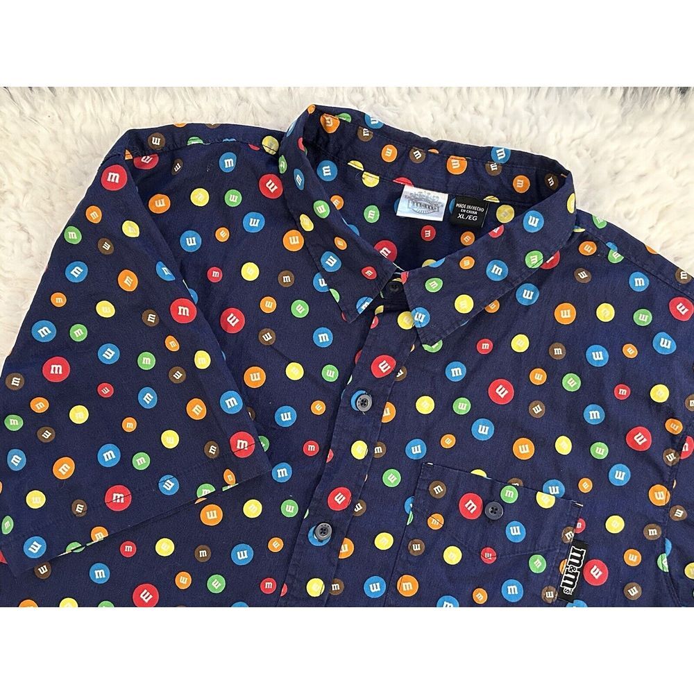 Vintage‎ M&M Mens XL Short Sleeve Button Down Graphic Front Pocket Blue Shirt